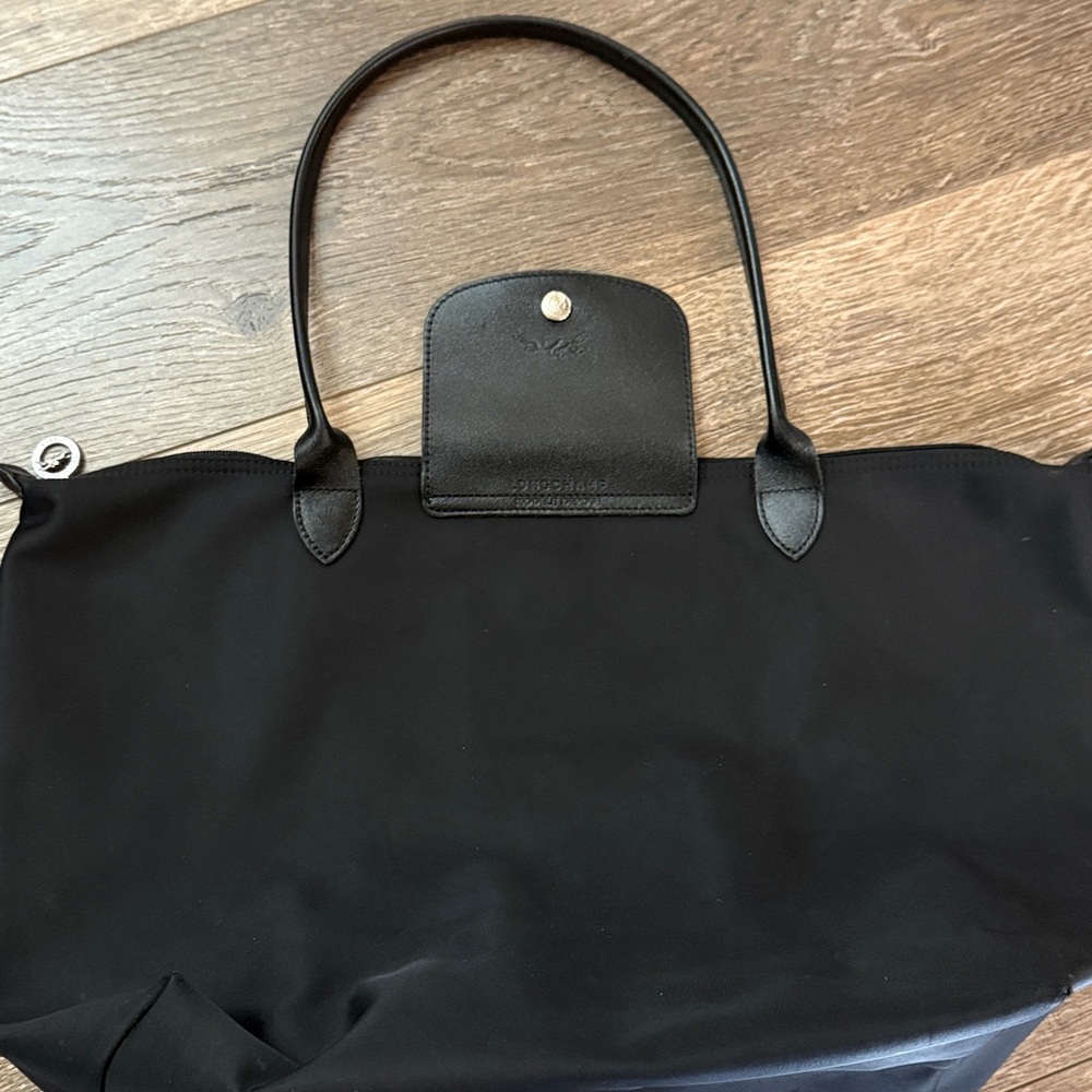 Longchamp Pilage Tote Bag with Leather Handles and Flap! - Picture 7 of 8